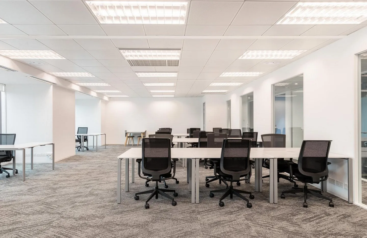 Flexibles Büro für 15 Personen - Foto 1 von 8