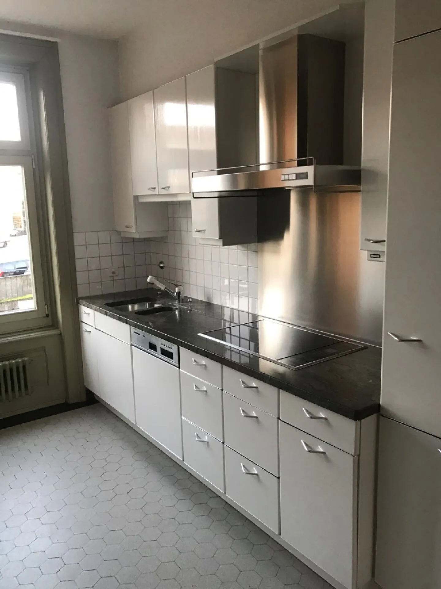 Appartement spacieux dans la vieille ville de Langenthal - Photo 3 sur 11