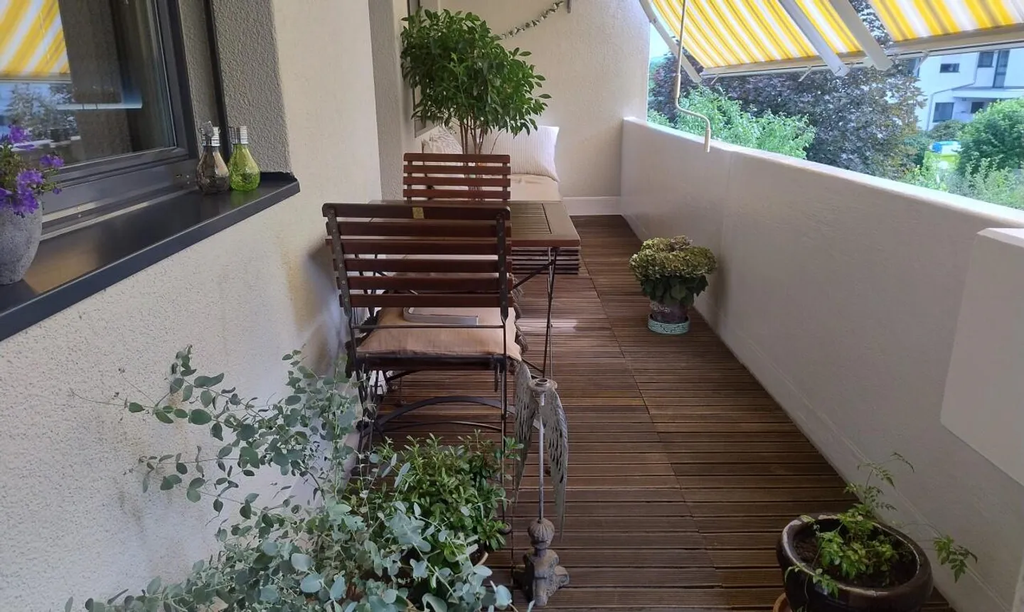 Quiet 4.5-room apartment including parking space at the foot of Uetliberg - Photo 1 of 11