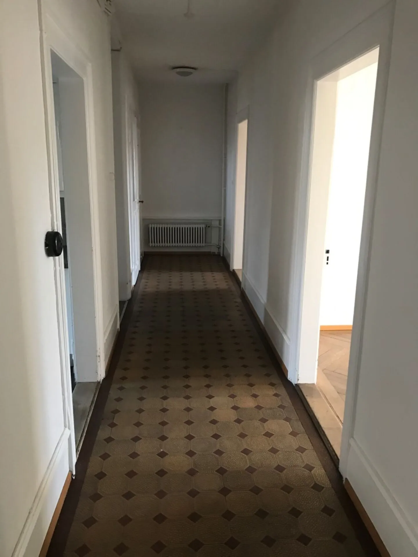 Appartement spacieux dans la vieille ville de Langenthal - Photo 9 sur 11