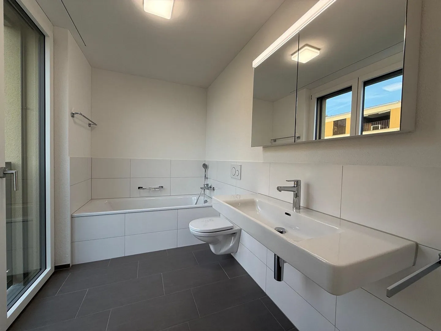 4.5 Room Apartment for Rent in Root! - Photo 1 of 5