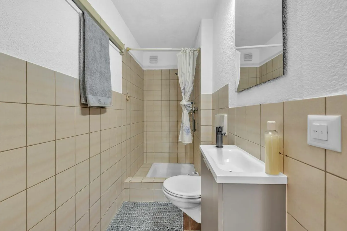 Espace pour les rêves de vie : Charmant appartement de 4,5 pièces avec balcon - Photo 11 sur 15