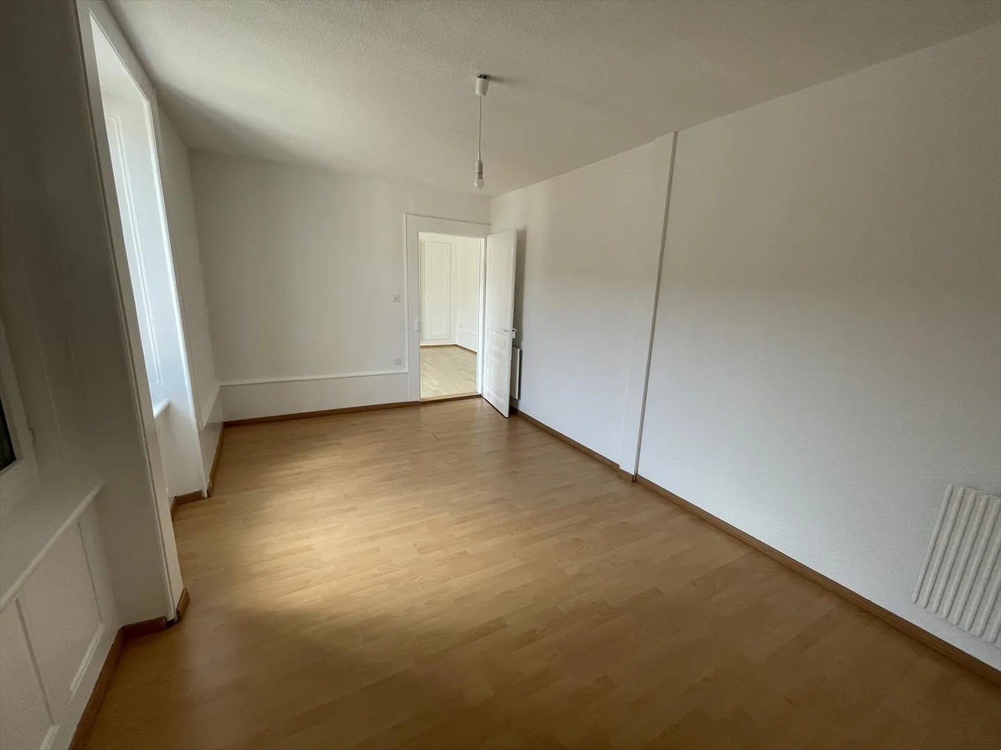 Zu vermieten: 3-Zimmer-Wohnung - Rue du Midi 34, St-Imier - Foto 4 von 9
