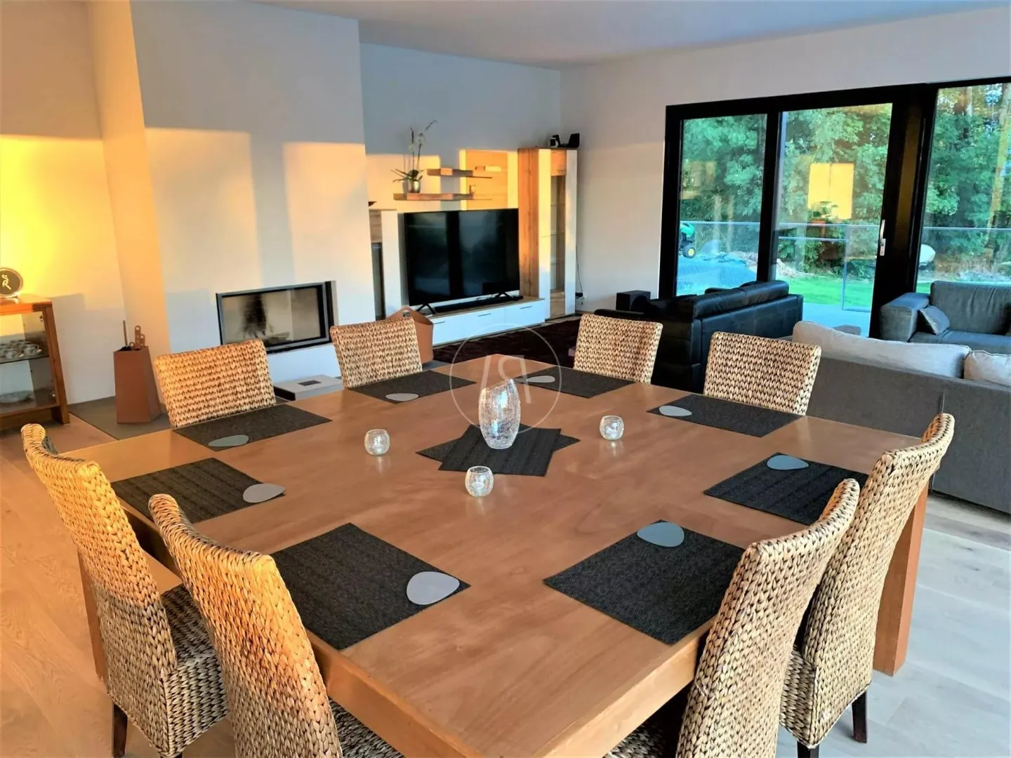 Zeitgenössische Villa mit Seeblick - Foto 5 von 12