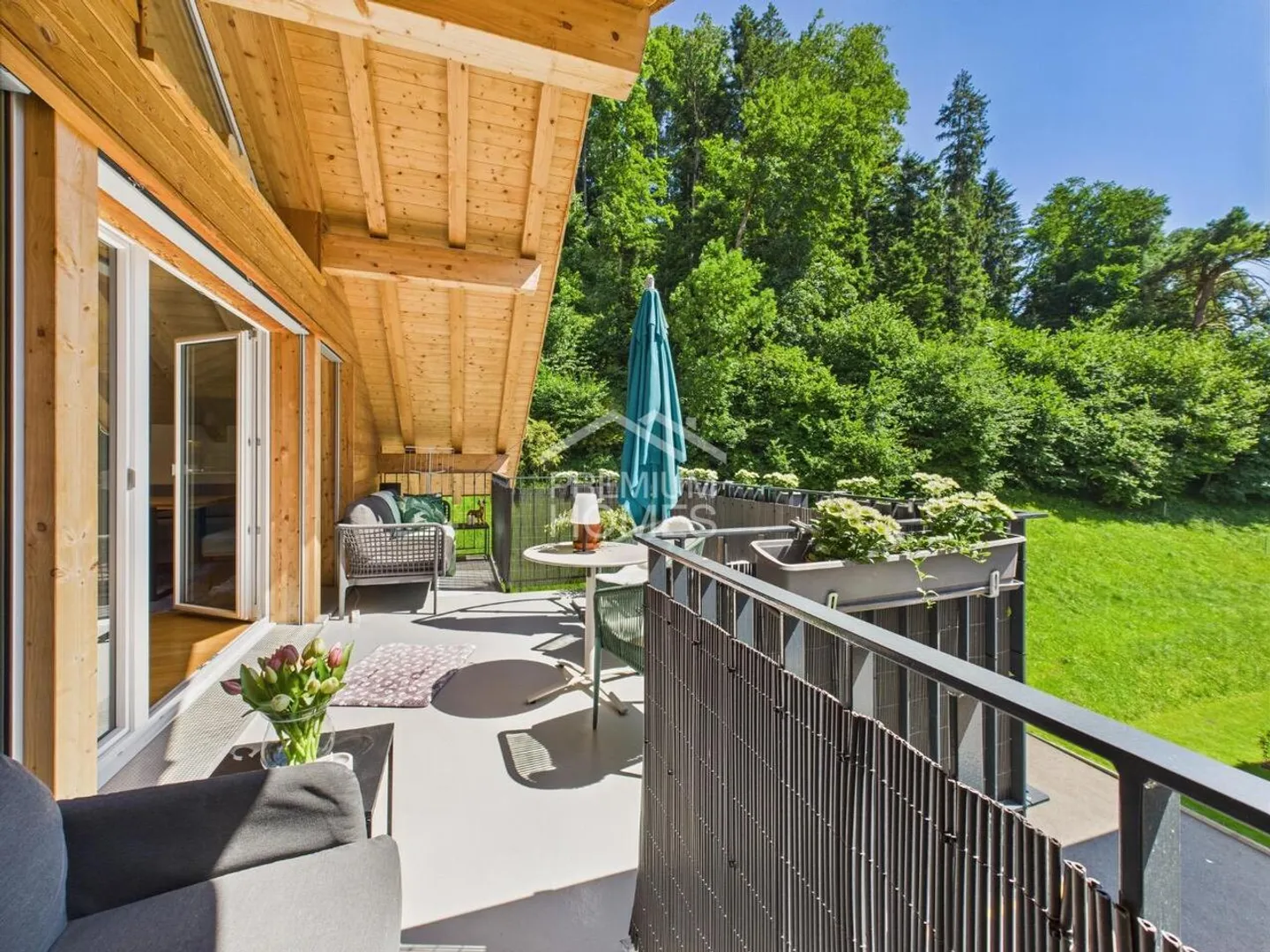 A Home with Niesen View - Spacious 5.5-Room Maisonette! - Photo 4 of 13