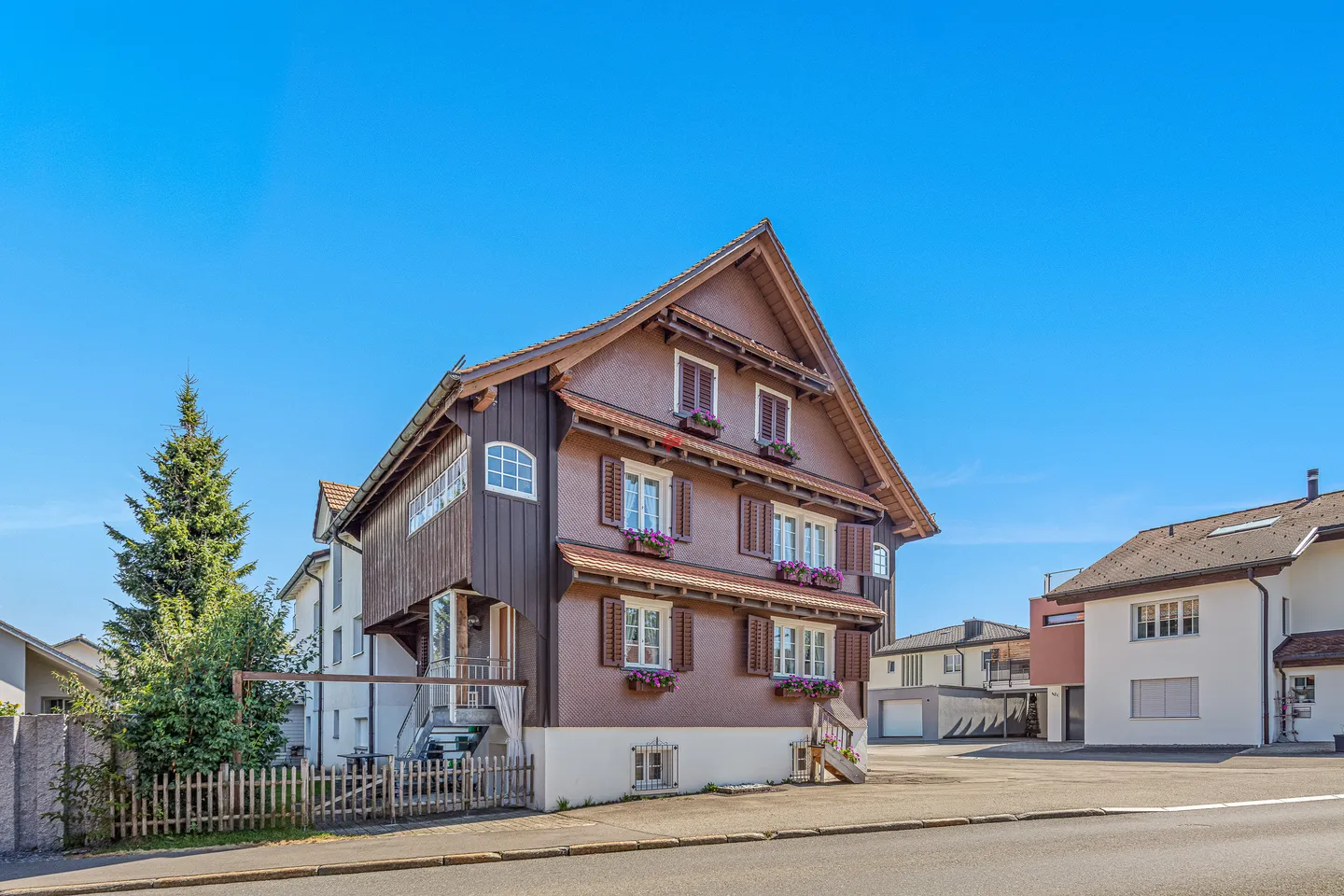 Maison en terrasse à vendre - Photo 2 sur 12