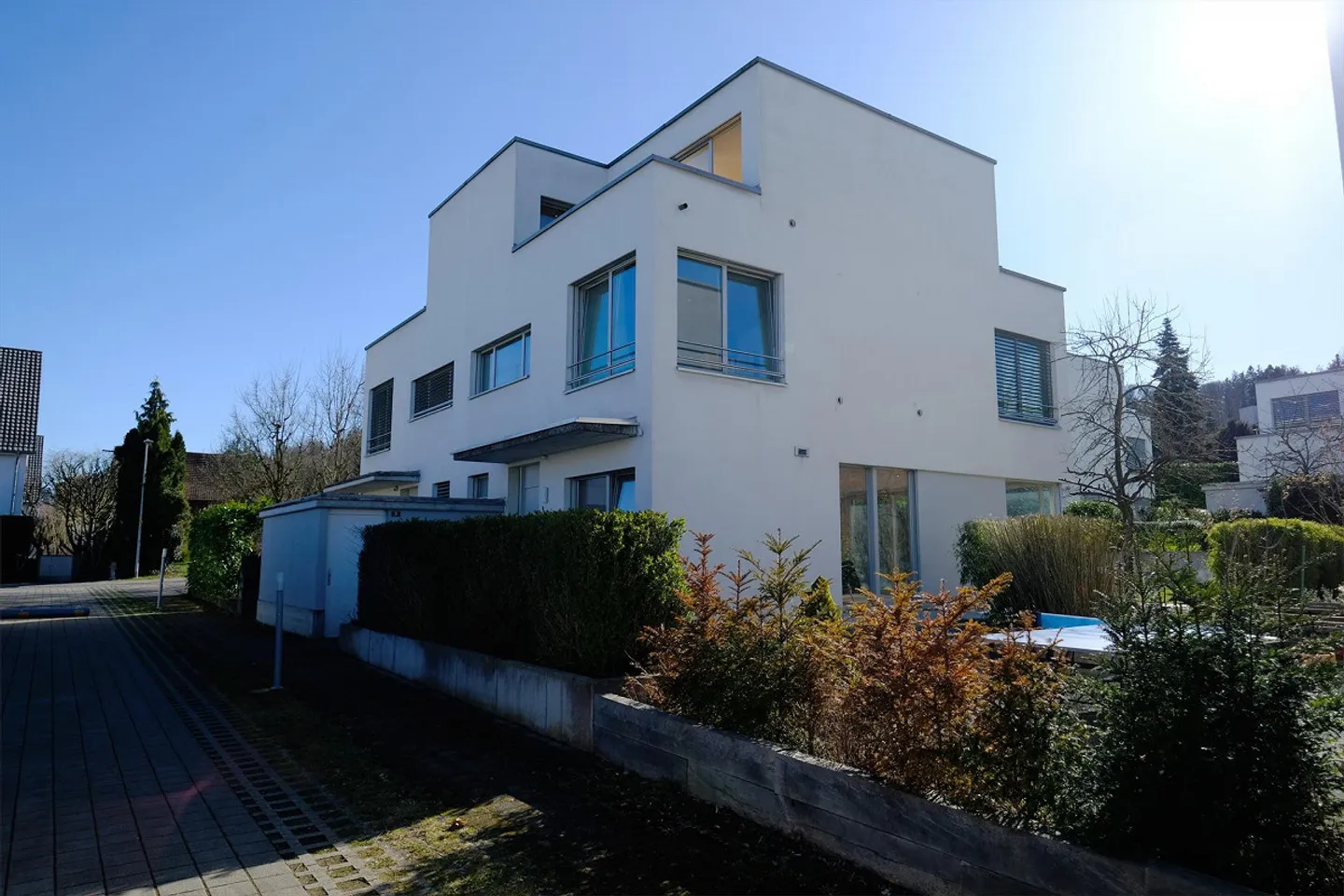 Casa bifamiliare moderna di 5,5 stanze con grande giardino a Gockhausen - Foto 3 di 27
