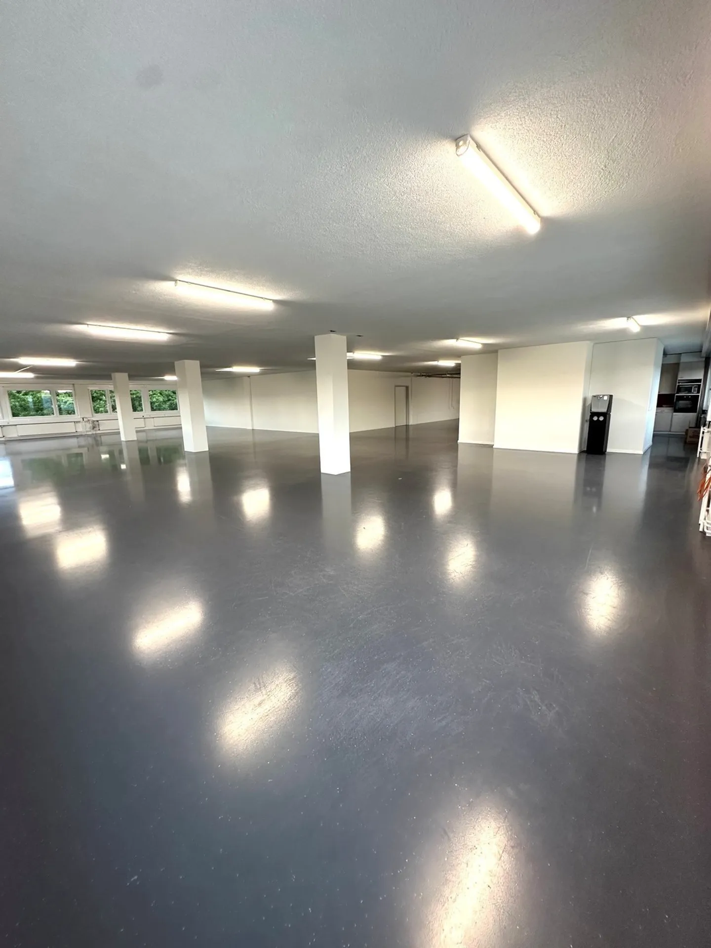 Commercial Space in Dietlikon - Photo 3 of 10