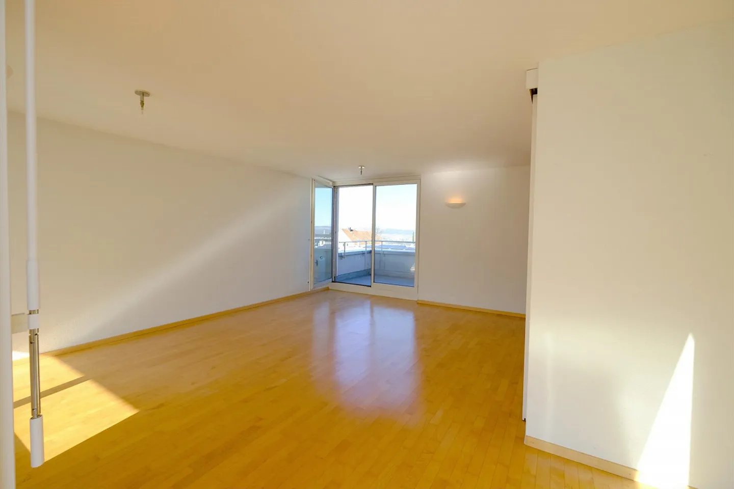 Casa bifamiliare moderna di 5,5 stanze con grande giardino a Gockhausen - Foto 19 di 27