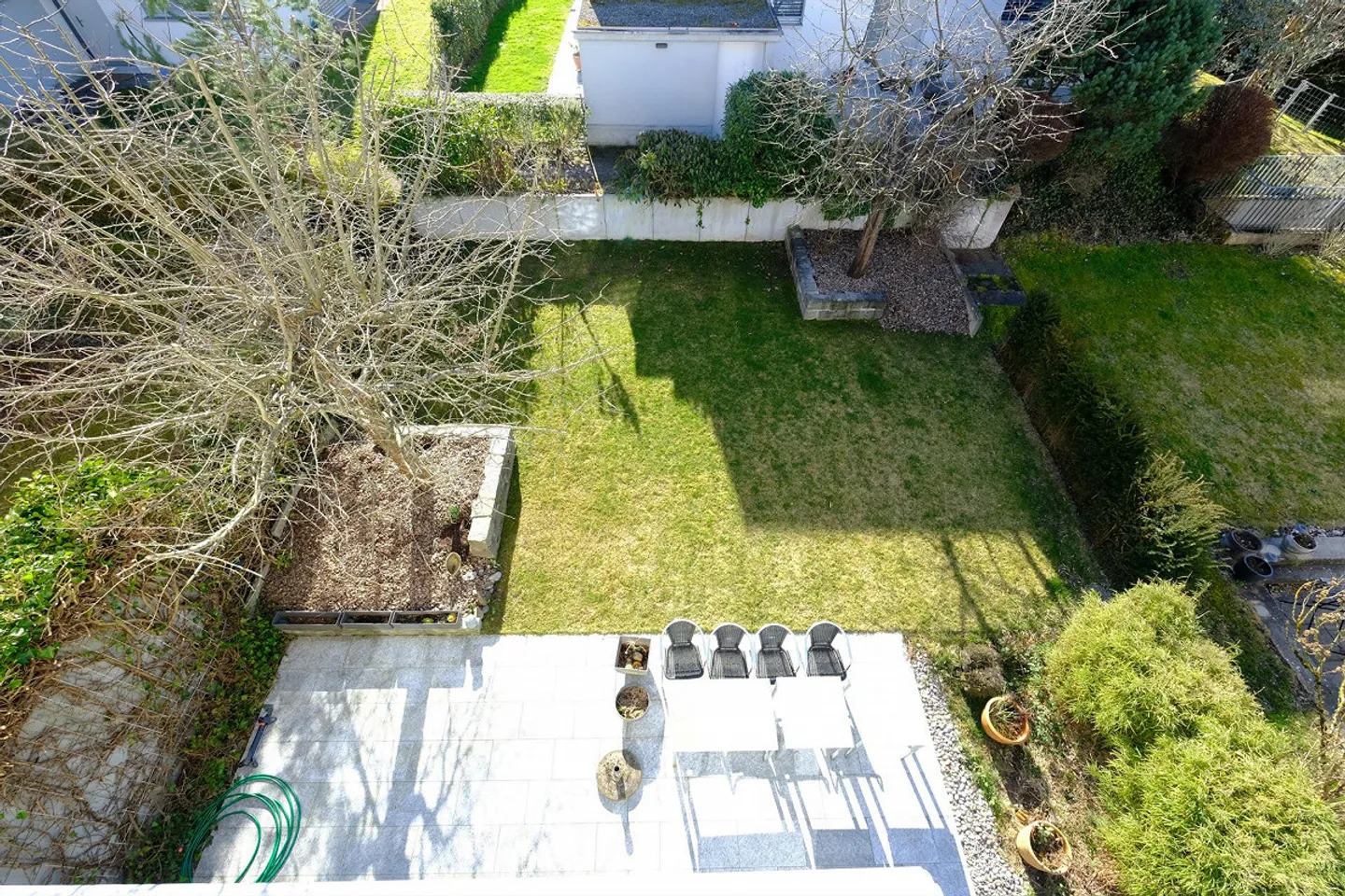 Casa bifamiliare moderna di 5,5 stanze con grande giardino a Gockhausen - Foto 22 di 27