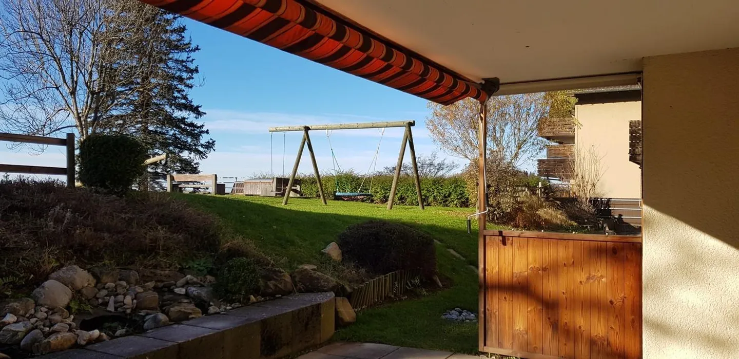 Appartamento familiare di 4,5 stanze con patio - Foto 1 di 13
