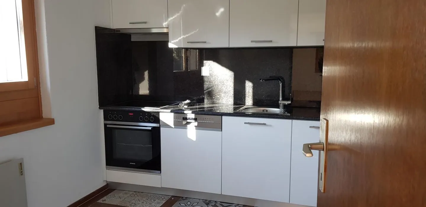 Appartamento familiare di 4,5 stanze con patio - Foto 2 di 13