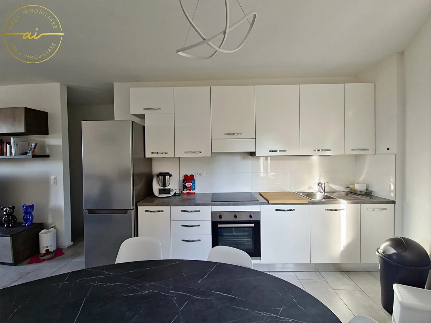 MODERN APARTMENT 3.5 ROOMS IN MORBIO INFERIORE - Photo 2 of 11