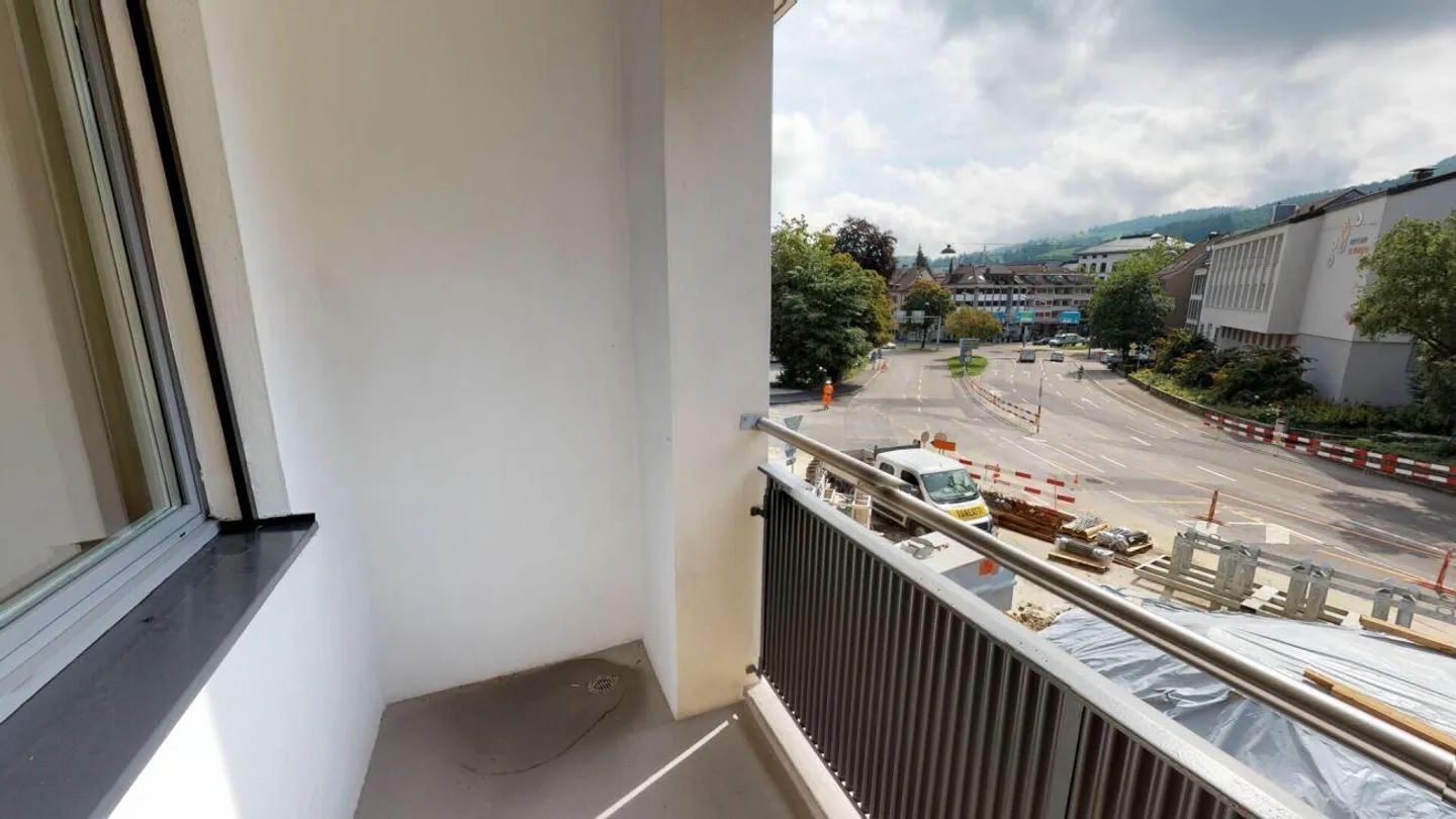 Bright apartment with central location - Photo 7 of 8