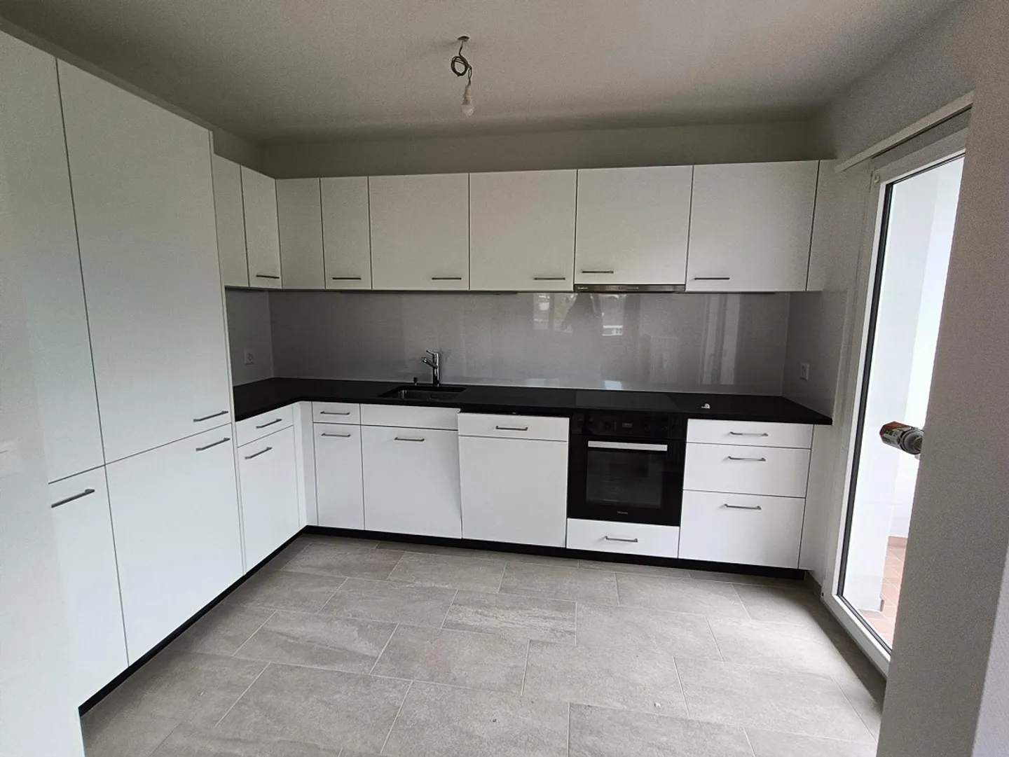 Bright 3-room apartment with balcony in Allschwil - Photo 2 of 7