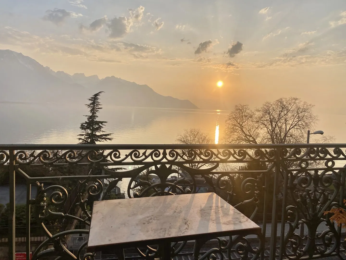Appartement Belle Epoque avec Vue sur le Lac - Photo 7 sur 8