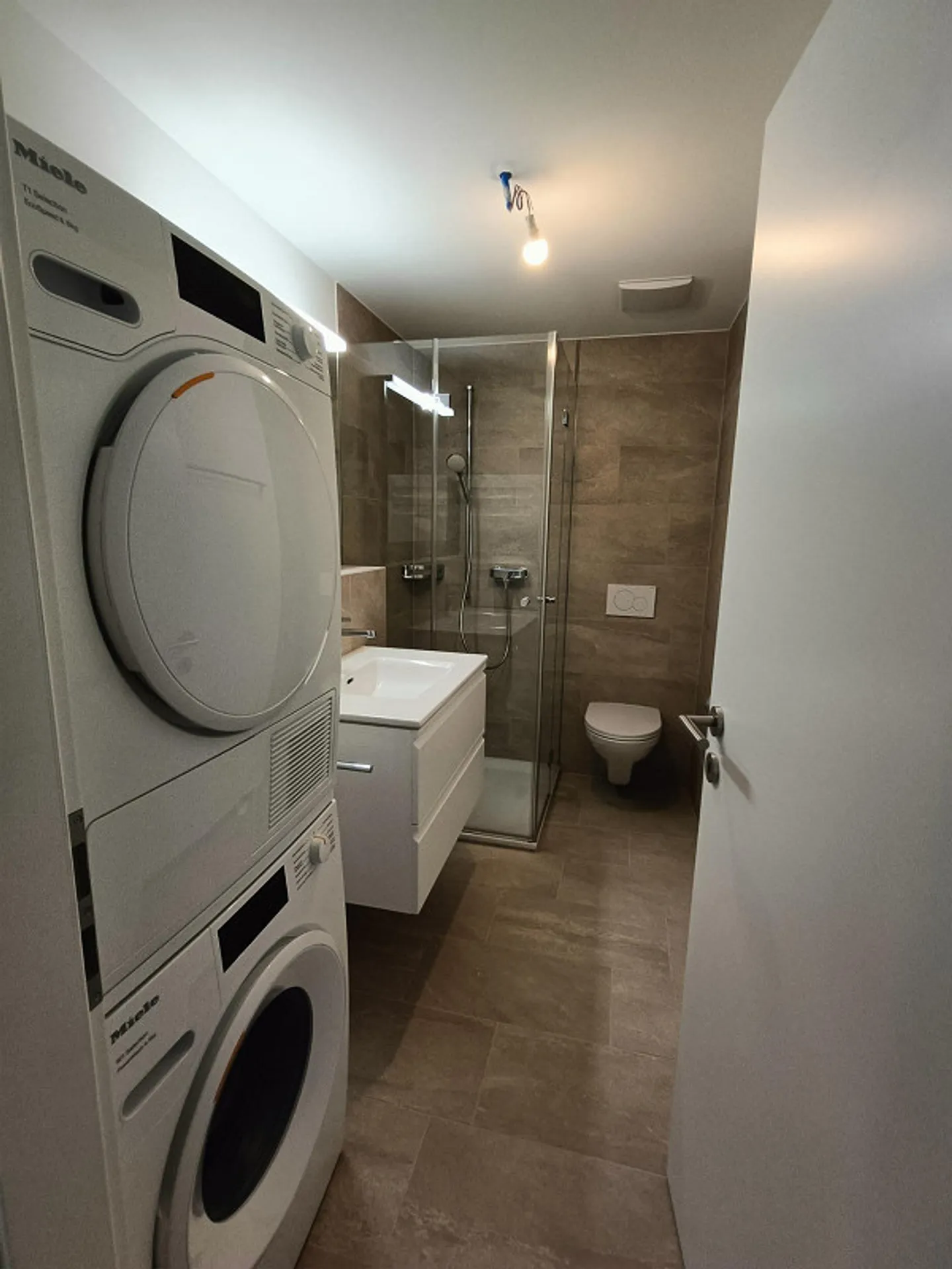Bright 3-room apartment with balcony in Allschwil - Photo 6 of 7