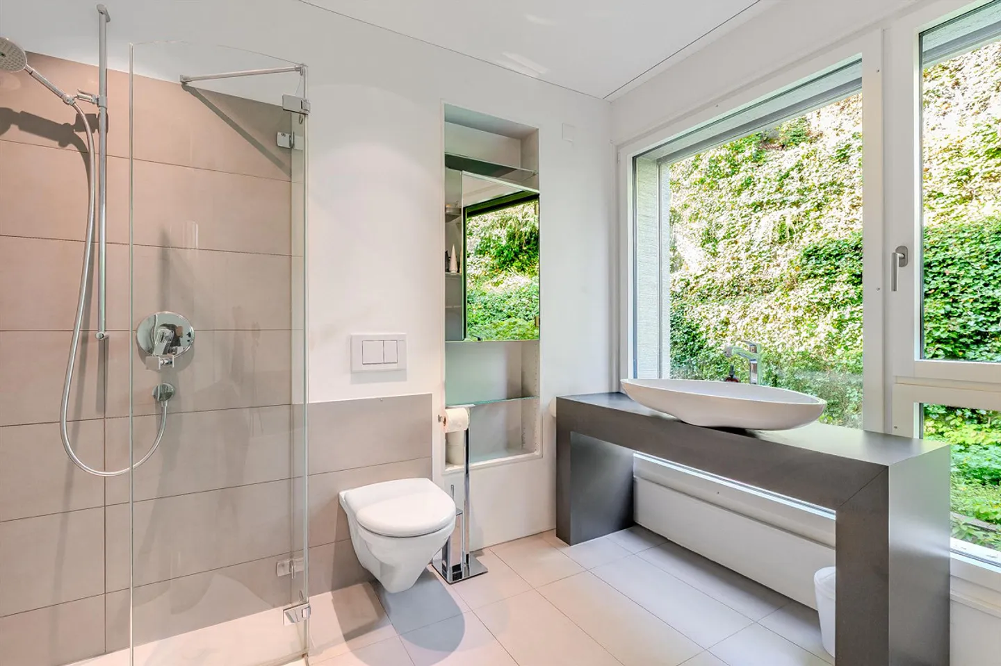 Stilvolle Wohnung mit Seeblick - Foto 11 von 12