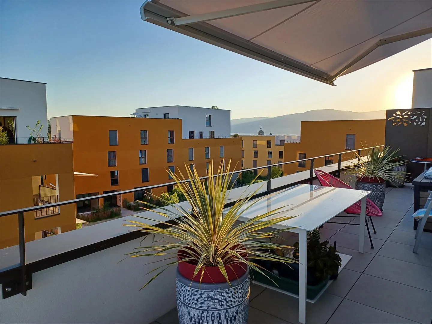 06025 - Appart. 2.5 PCES (C4.B2.3.99) - CHAMP-DE-LUNE 1 - ESTAVAYER-LE-LAC - Foto 1 di 9