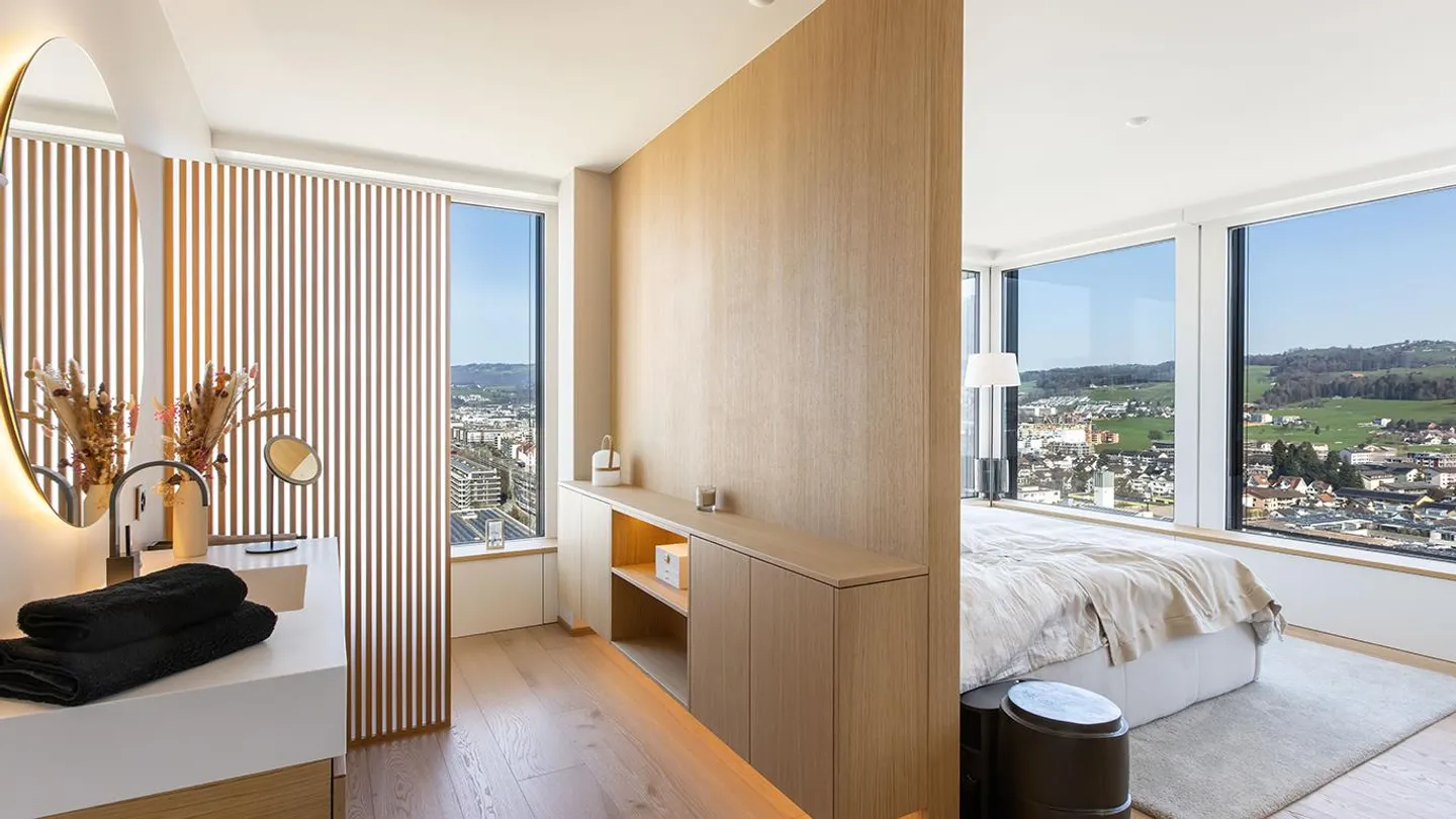 Parktower - Level 19 | Apartment - Photo 6 of 11