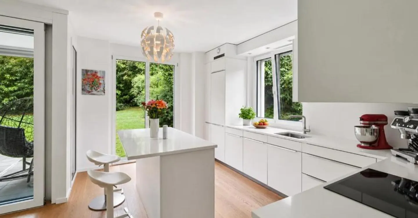 APPARTAMENTO MAGNIFICO CON 4 CAMERE E 1300 M² DI GIARDINO! - Foto 5 di 13