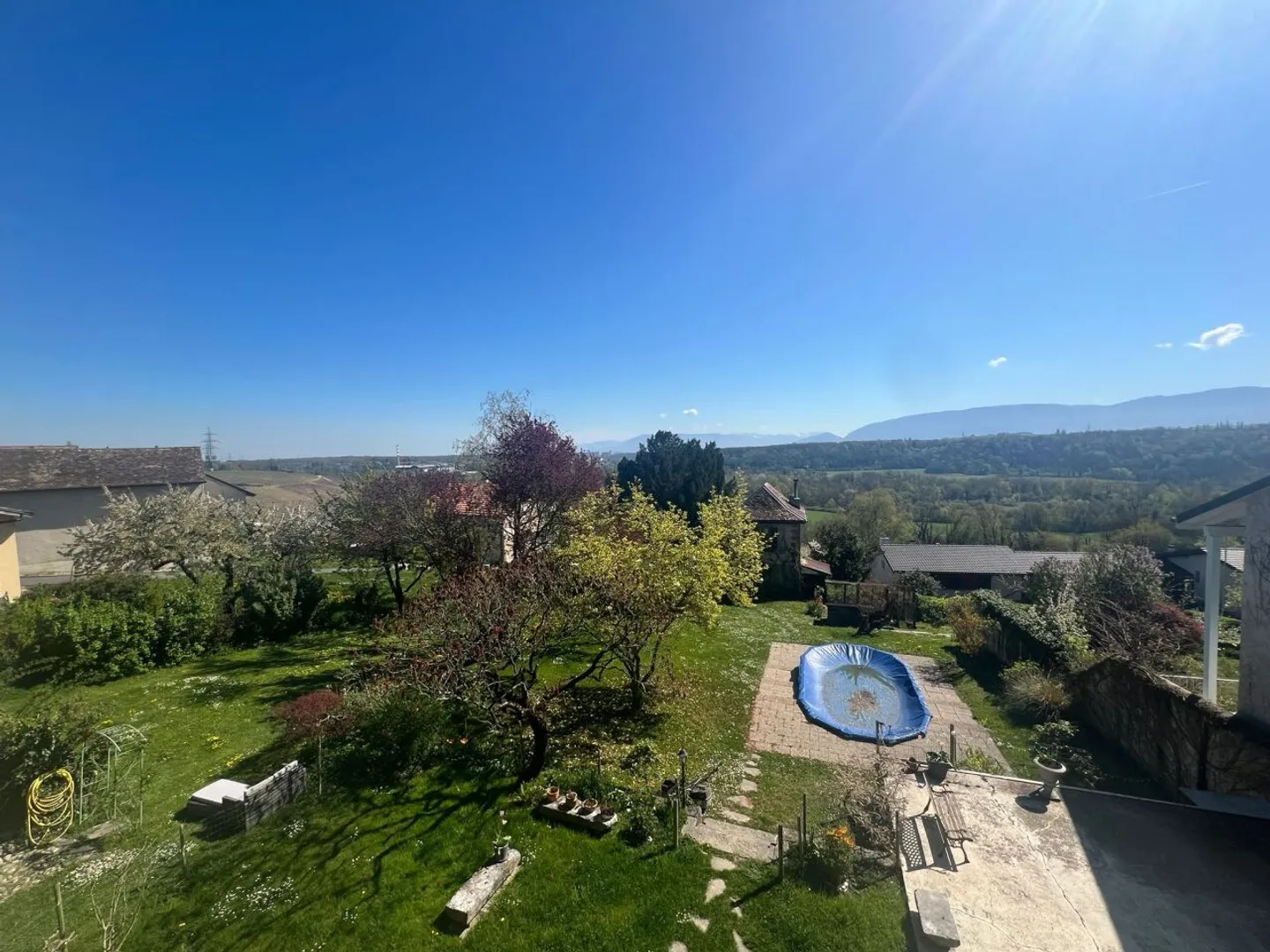 Beautiful Duplex Apartment / 5 Bedrooms / 2 Bathrooms / 1 Balcony / 2 Parking Spaces - Photo 11 of 13