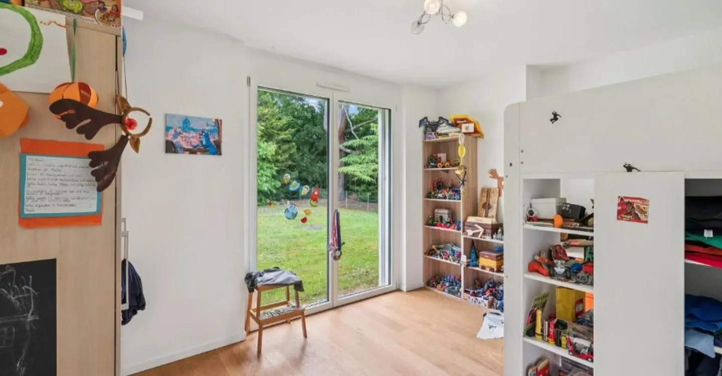APPARTAMENTO MAGNIFICO CON 4 CAMERE E 1300 M² DI GIARDINO! - Foto 8 di 13
