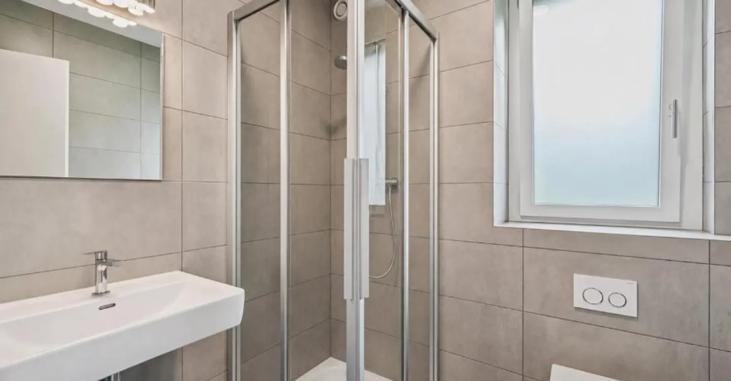 APPARTAMENTO MAGNIFICO CON 4 CAMERE E 1300 M² DI GIARDINO! - Foto 10 di 13