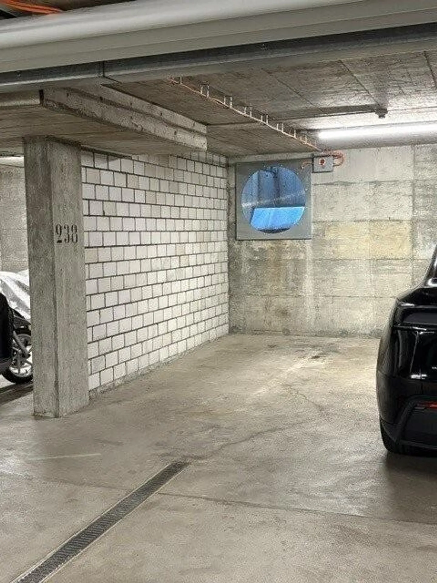 Posto auto a Ostermundigen - Foto 2 di 2