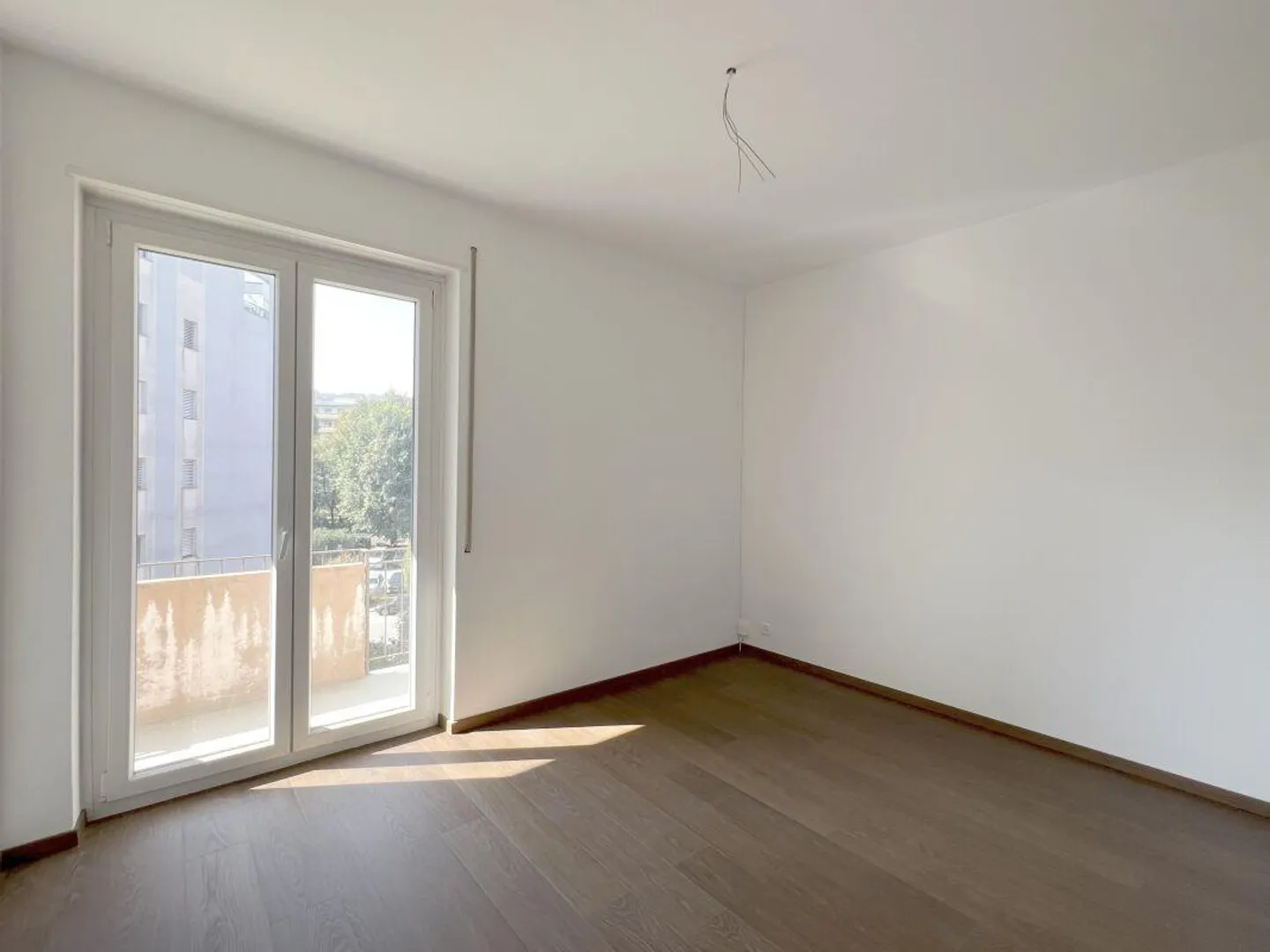 CHIASSO | Helles Drei-Zimmer-Apartment mit Balkon | Miete CHF 730 + CHF 190... - Foto 6 von 9