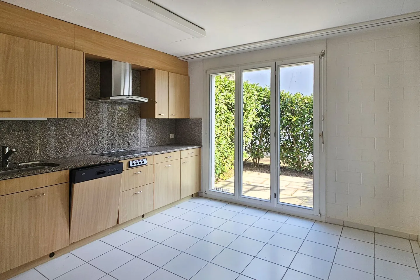 Casa a schiera in un quartiere residenziale adatto alle famiglie - Foto 3 di 12