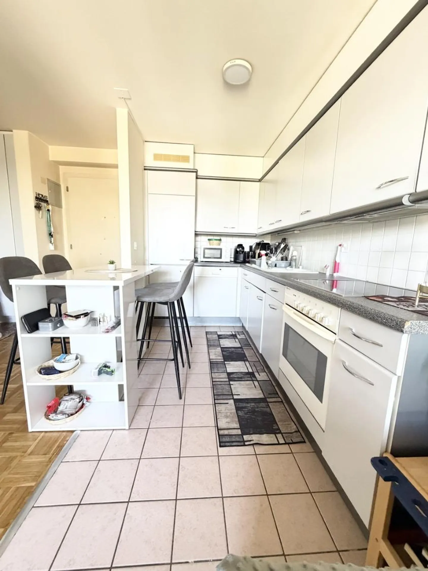 Appartement de deux pièces et demie de 45 m2 avec vue dégagée - Photo 3 sur 7