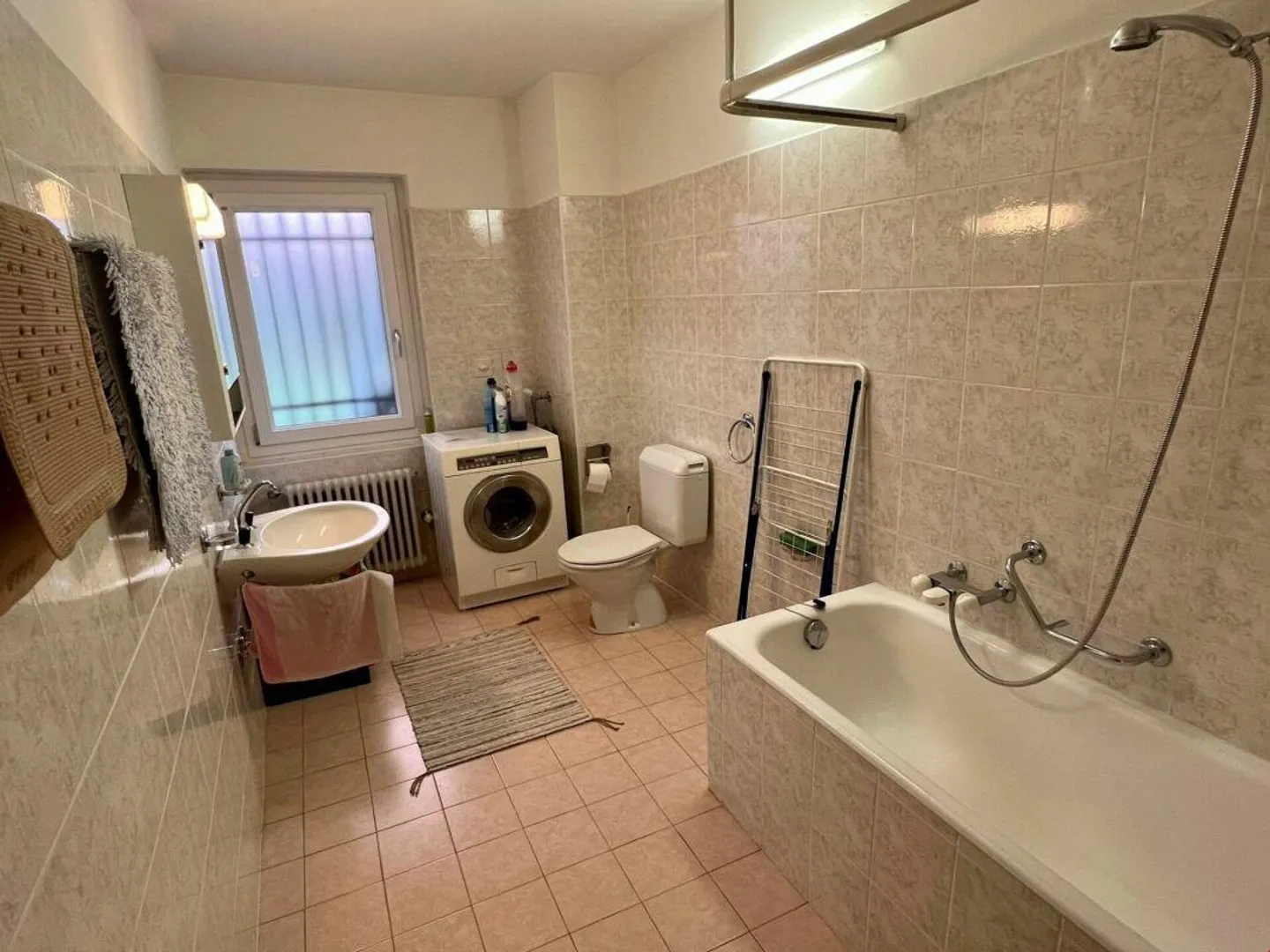 Casa uni/bifamiliare con giardino e garage - Foto 12 di 14