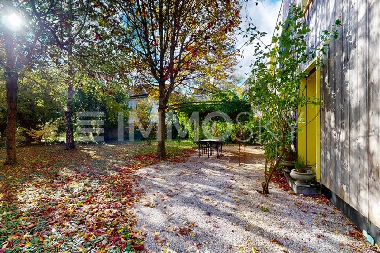 Villa architecturale avec jardin - Photo 11 sur 13