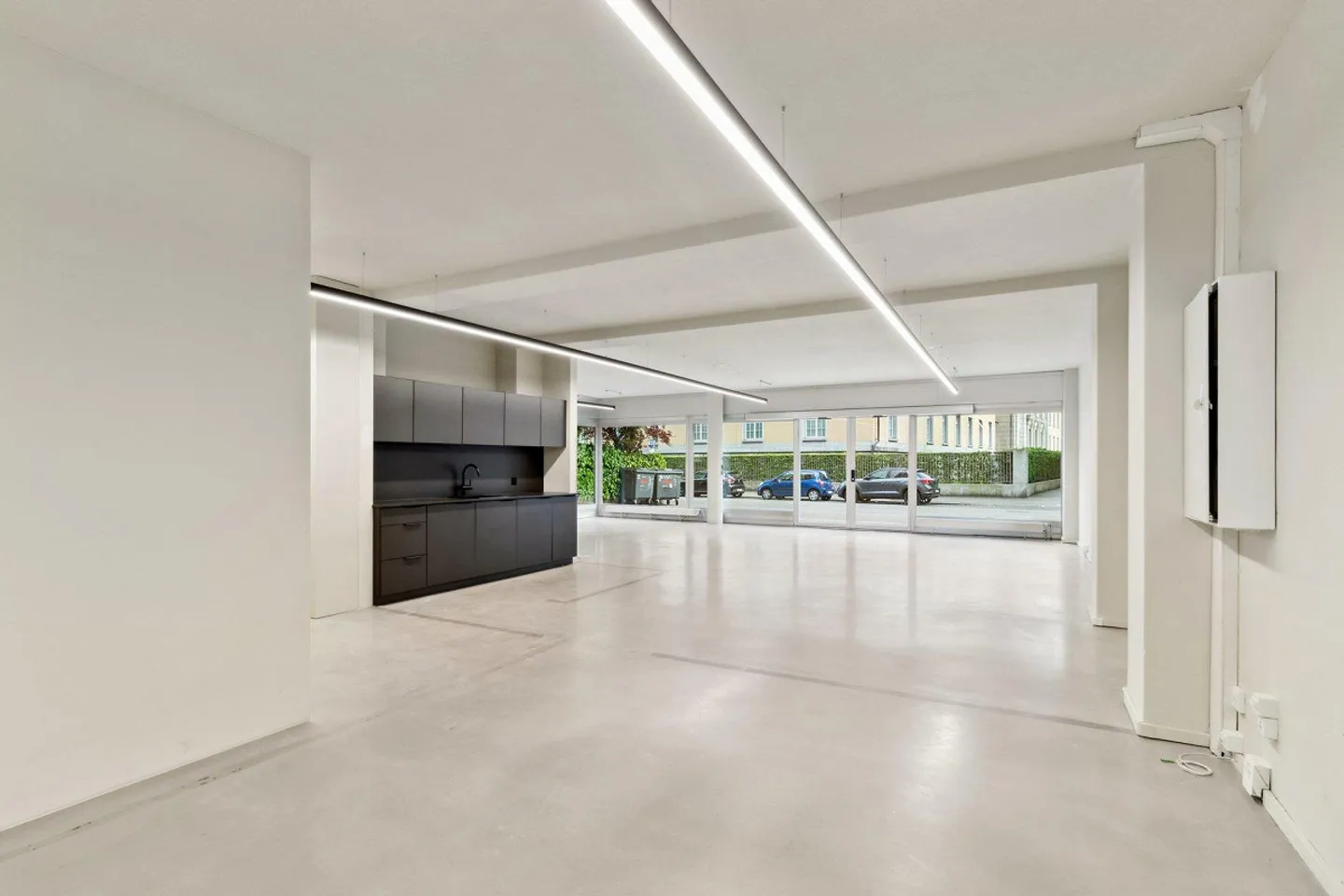 Il tuo nuovo spazio ufficio/showroom nel trendy Distretto 4! - Foto 5 di 9