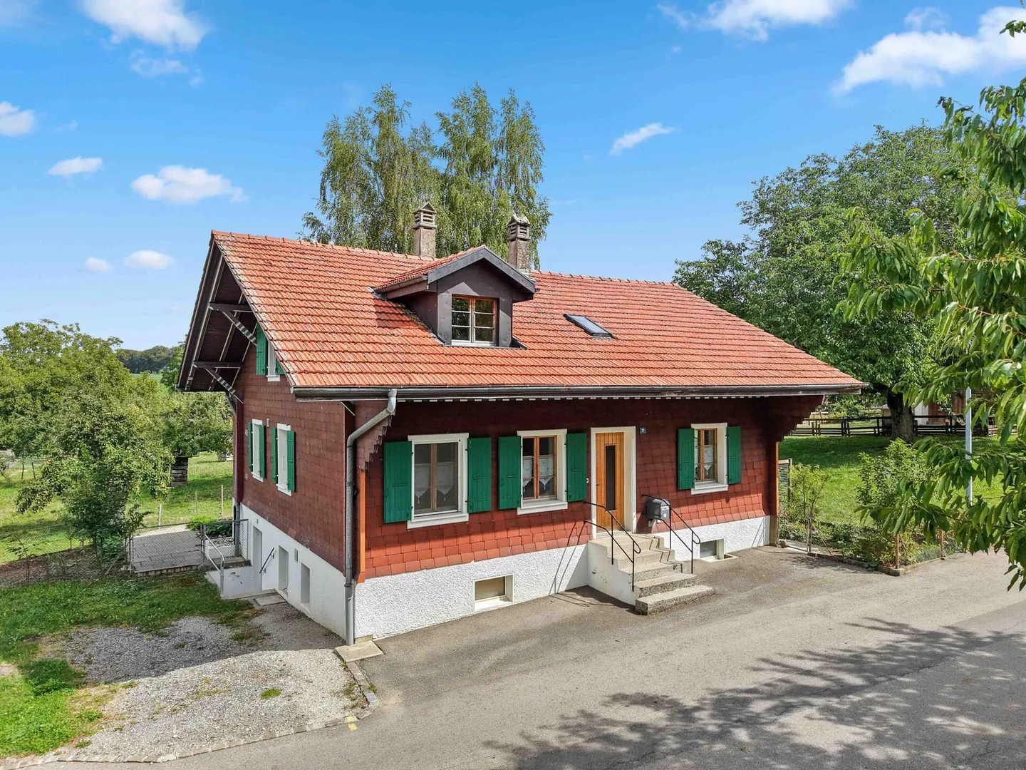 5.5-room house in Villargiroud - Photo 1 of 10