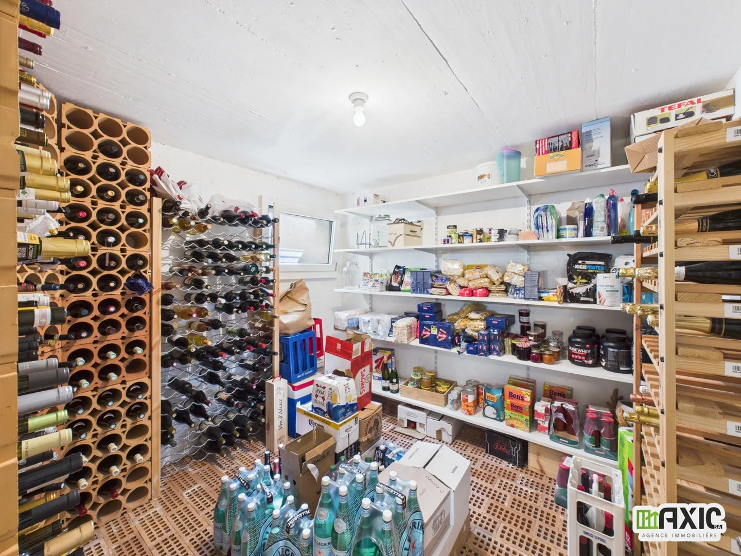 Villa moderna e spaziosa con giardino - Foto 17 di 25