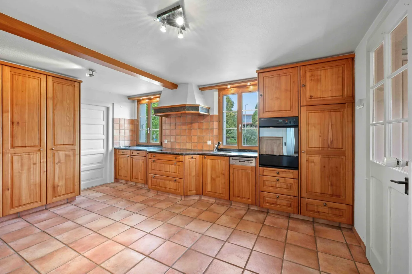 5.5-room house in Villargiroud - Photo 6 of 10