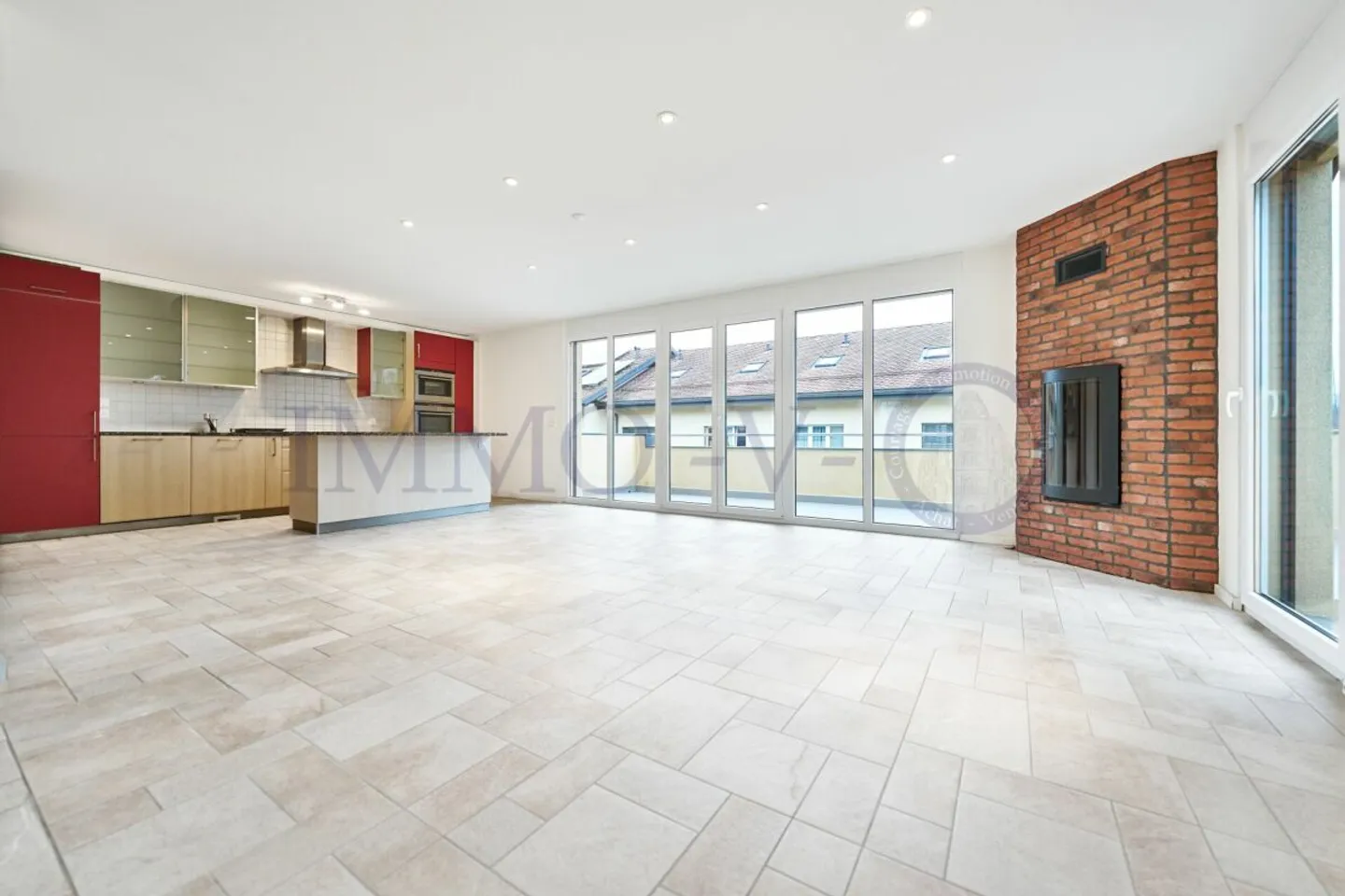 Apartment for rent - Photo 3 of 12