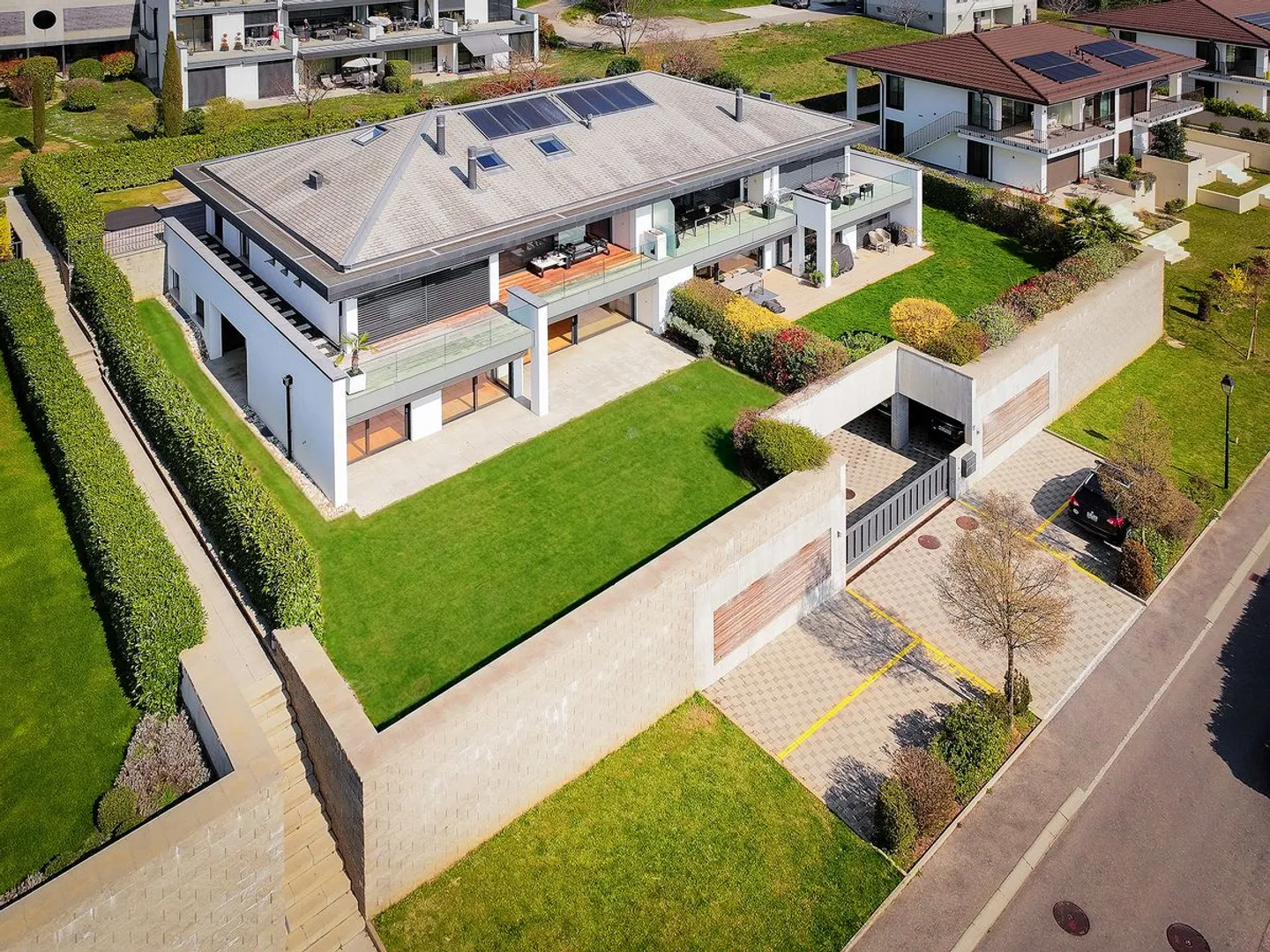 NUOVO PREZZO: Splendido appartamento familiare 6.5p vicino al lago - Foto 2 di 11