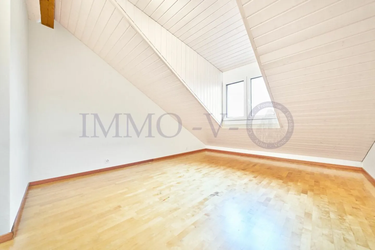 Apartment for rent - Photo 8 of 12