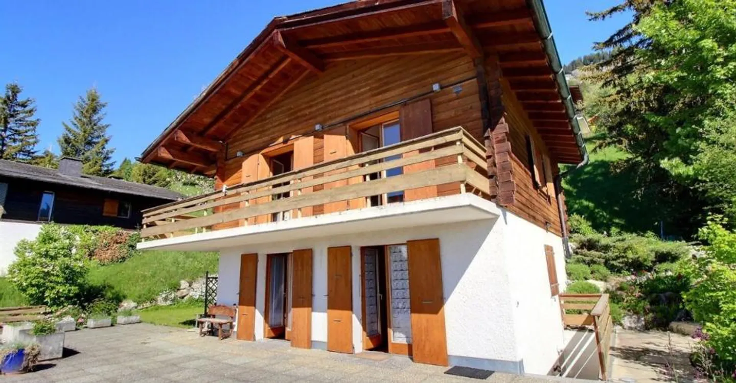 Chalet mit Atemberaubendem Alpenblick - Foto 1 von 11