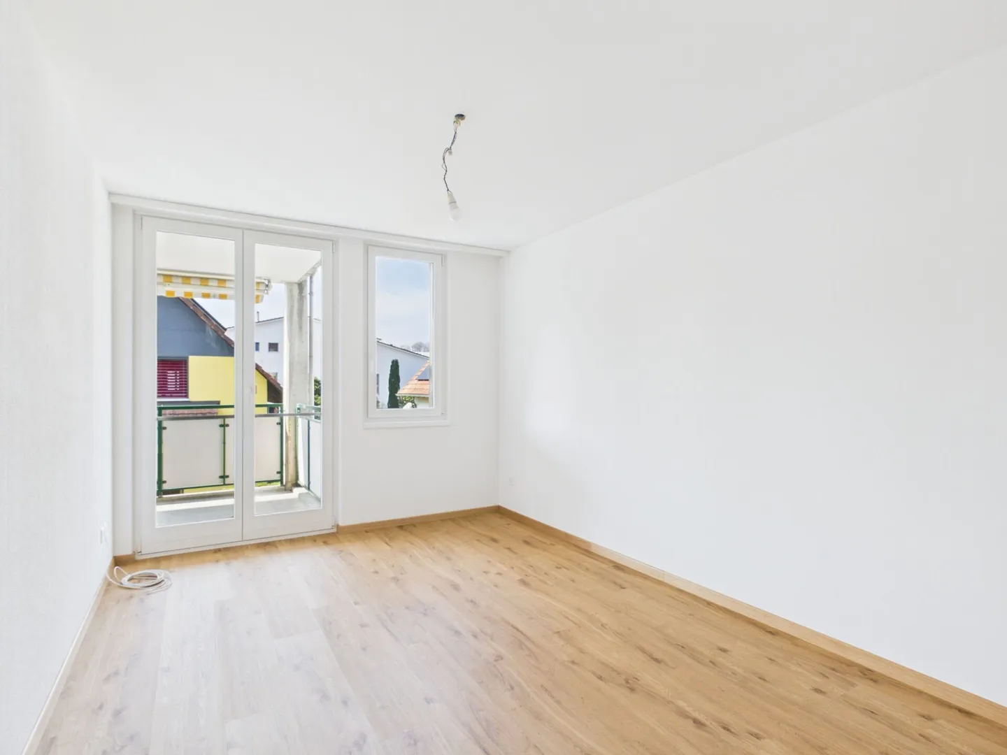 Appartement ensoleillé avec charme - Photo 5 sur 9