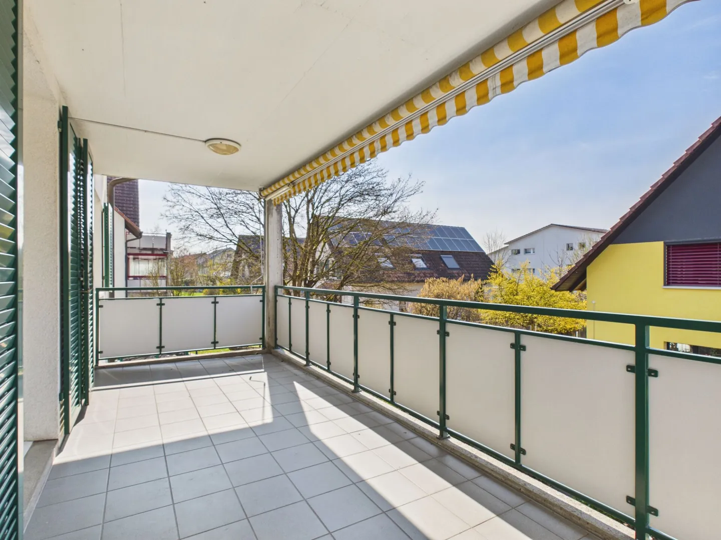 Appartement ensoleillé avec charme - Photo 8 sur 9