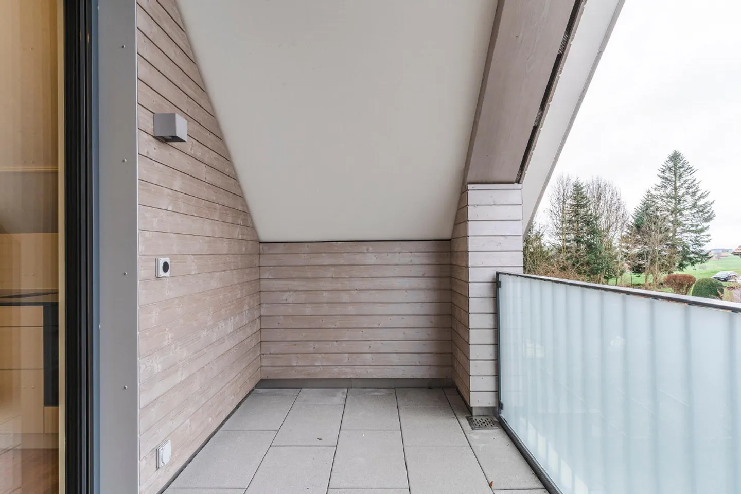 Charmante appartement sous les toits dans un endroit calme - Photo 9 sur 9