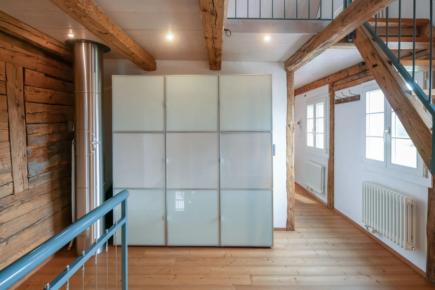 Casa a schiera angolare in una zona residenziale soleggiata e tranquilla - Foto 13 di 20