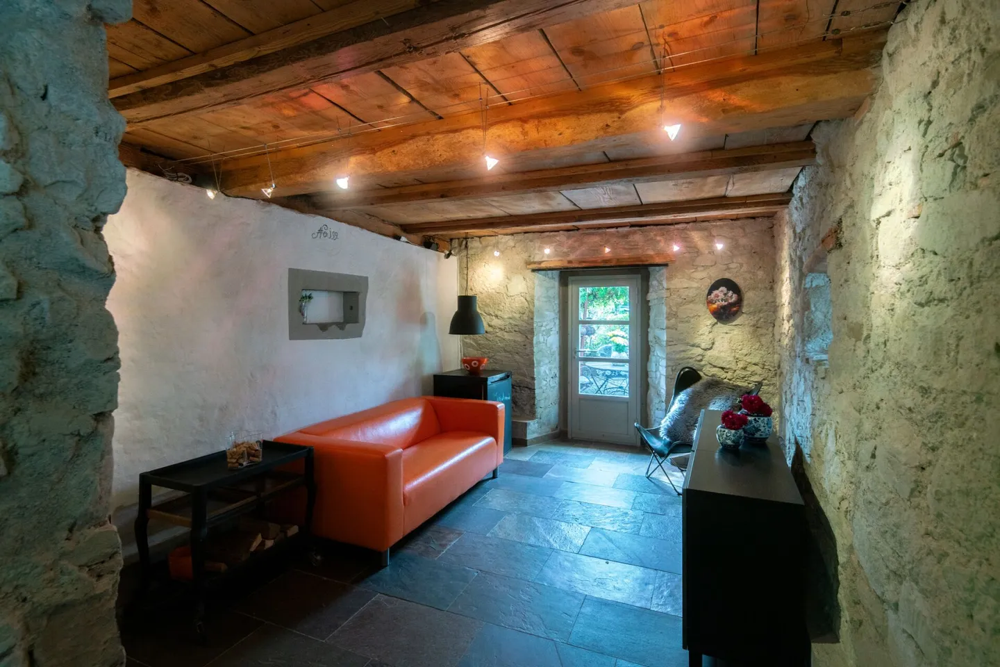 Casa a schiera angolare in una zona residenziale soleggiata e tranquilla - Foto 17 di 20