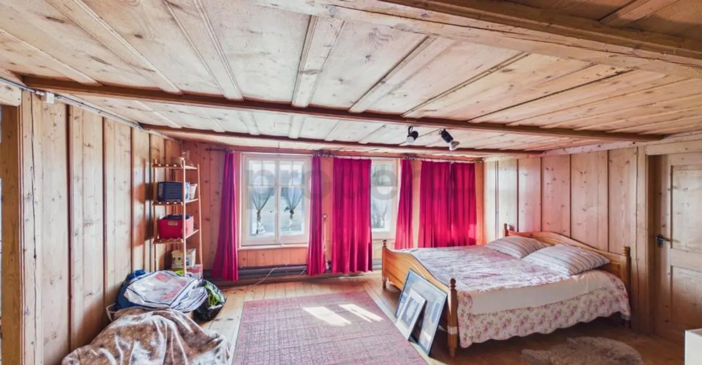 A character property offering volumes, potential and multiple possibilities - Photo 5 of 12