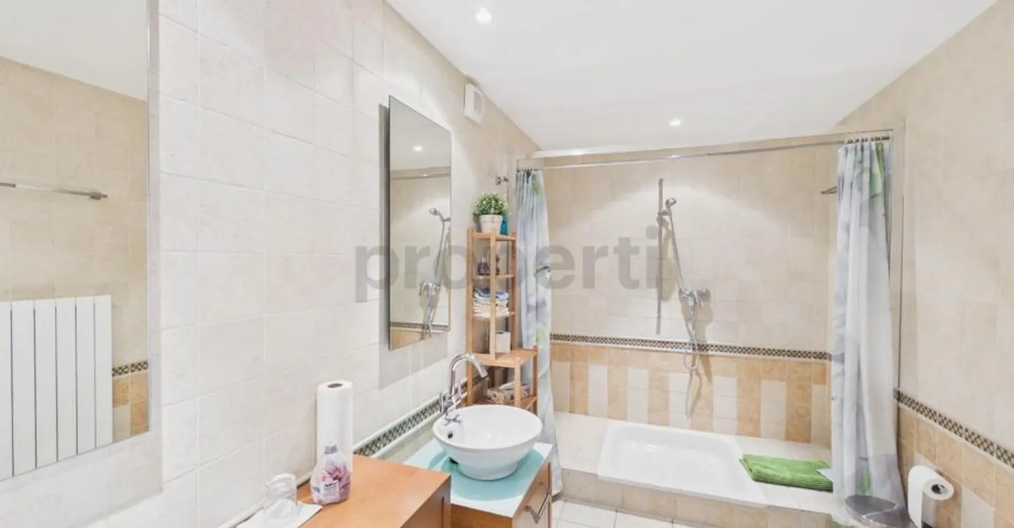 A character property offering volumes, potential and multiple possibilities - Photo 10 of 12