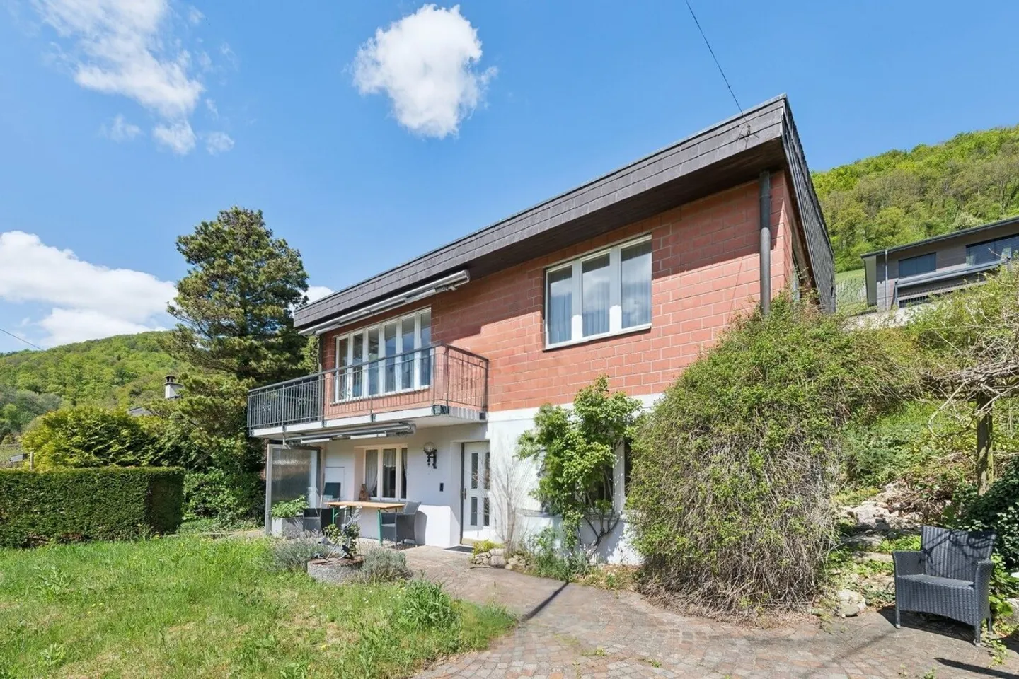 Idylle familiale dans un emplacement optimal avec vue sur la verdure - Photo 1 sur 7